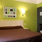 Hotel Mistral Saint Roch