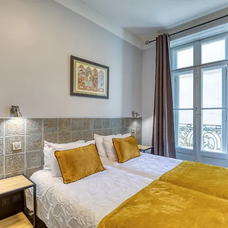 Mistral Comedie Saint Roch 2*