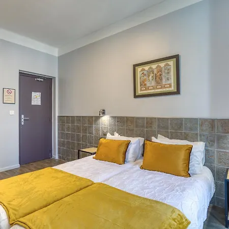 Mistral Comedie Saint Roch 2* Монпелье