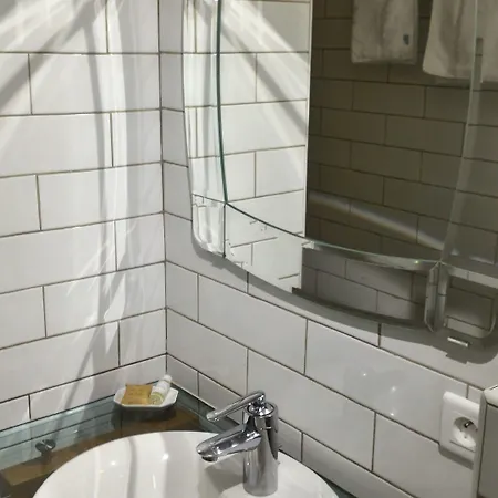 Mistral Comedie Saint Roch Монпелье