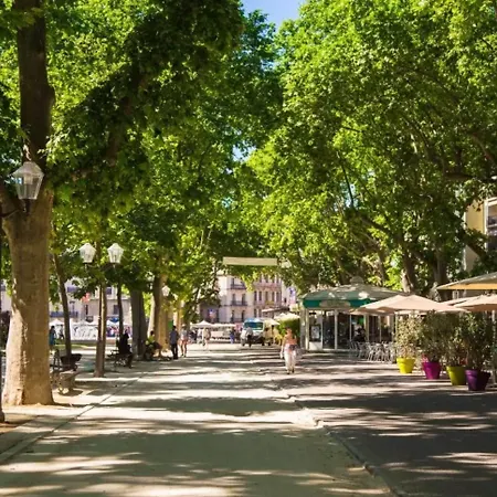 Отель Mistral Comedie Saint Roch 2*