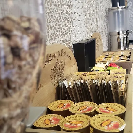 Mistral Comedie Saint Roch Отель 2*