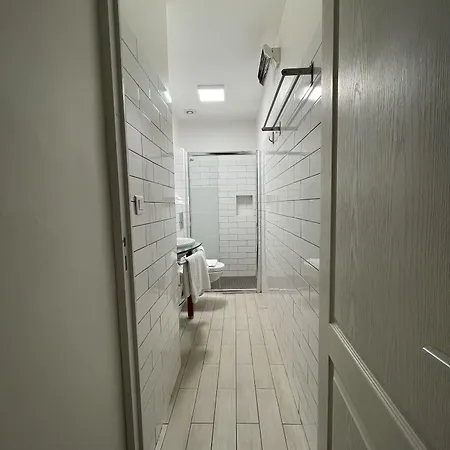 Mistral Comedie Saint Roch