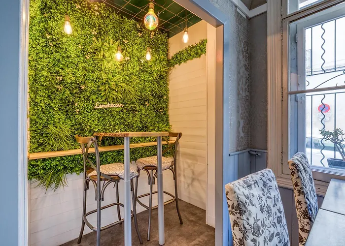 Hotel Mistral Saint Roch Отель