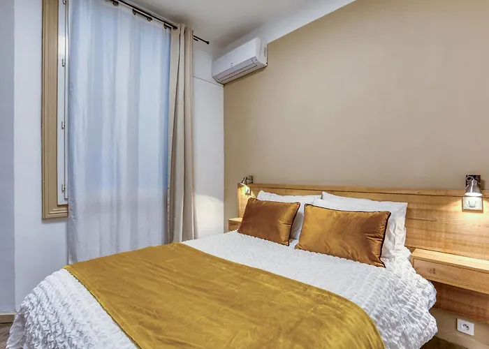 Hotel Mistral Saint Roch Отель