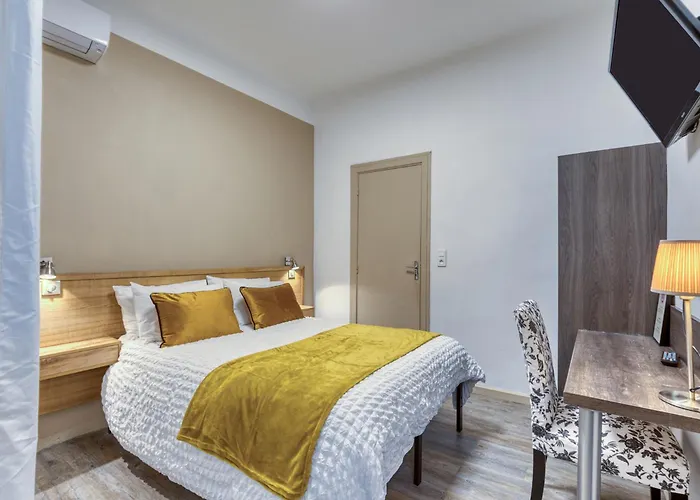 Отель Hotel Mistral Saint Roch