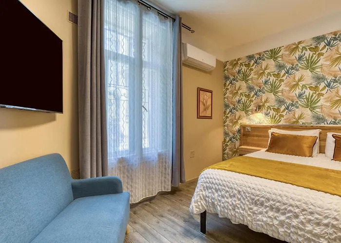 Отель Hotel Mistral Saint Roch