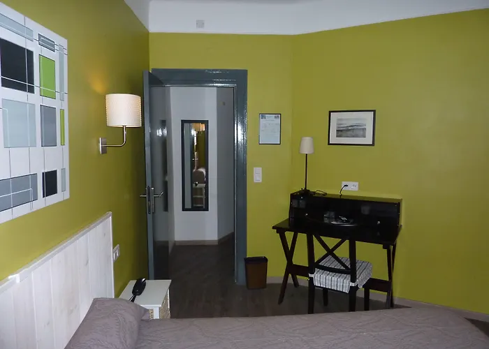 Hotel Mistral Saint Roch Отель Монпелье