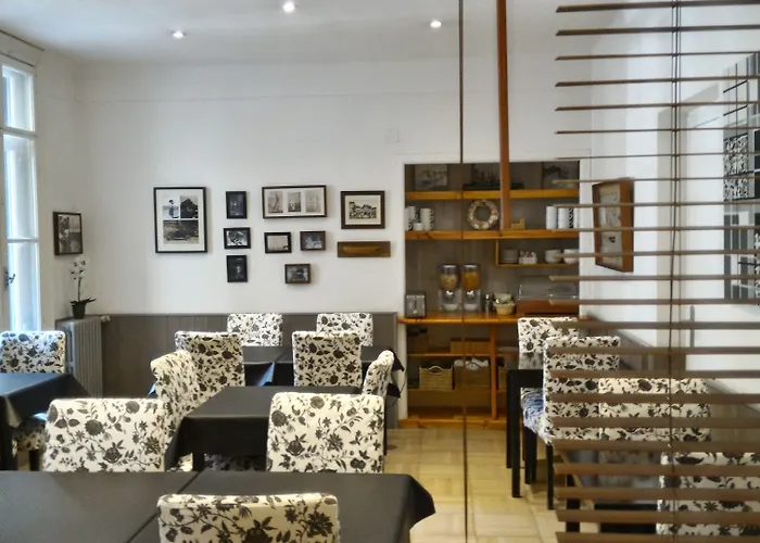 Hotel Mistral Saint Roch 2* Монпелье