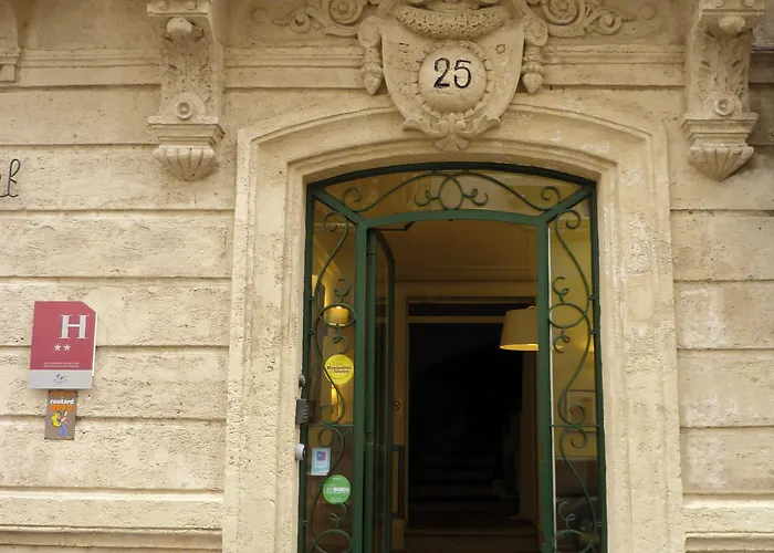 Hotel Mistral Saint Roch Отель Монпелье