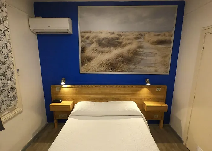 Отель Hotel Mistral Saint Roch 2*