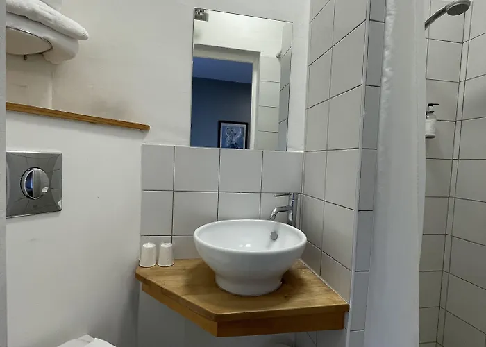 Hotel Mistral Saint Roch Отель
